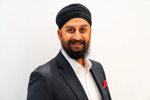 Dr. Anmol Kapoor